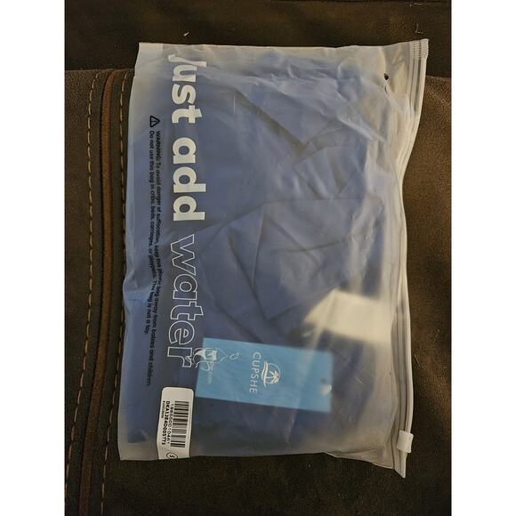 CUPSHE One Piece Maternity Swimsuit Ruffled Square Neck Off Shoulder -NWT - Sz S - Picture 6 of 6